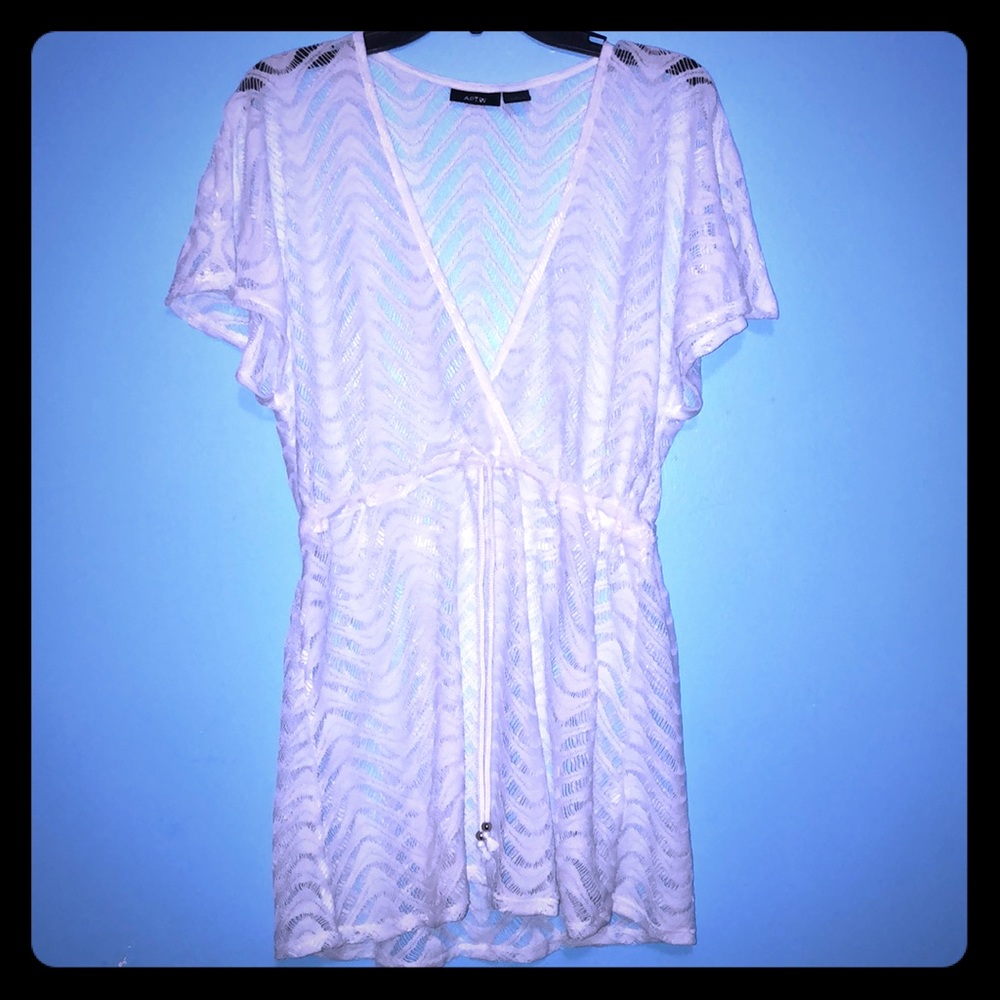 NWOT White Crochet Swimsuit Coverup